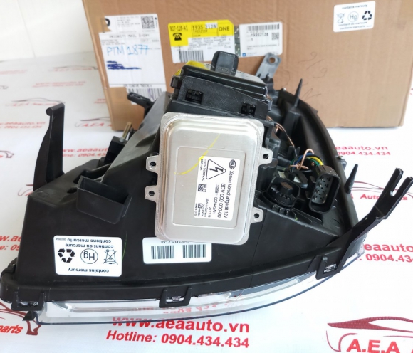 Đèn pha Cadillac Escalade 2009 RH 19352128